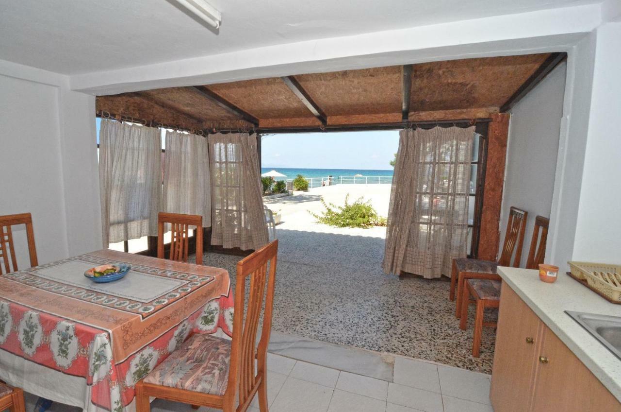 Oasis Beachfront Studios & Apartments, By Zantewize Alykanas  Bagian luar foto